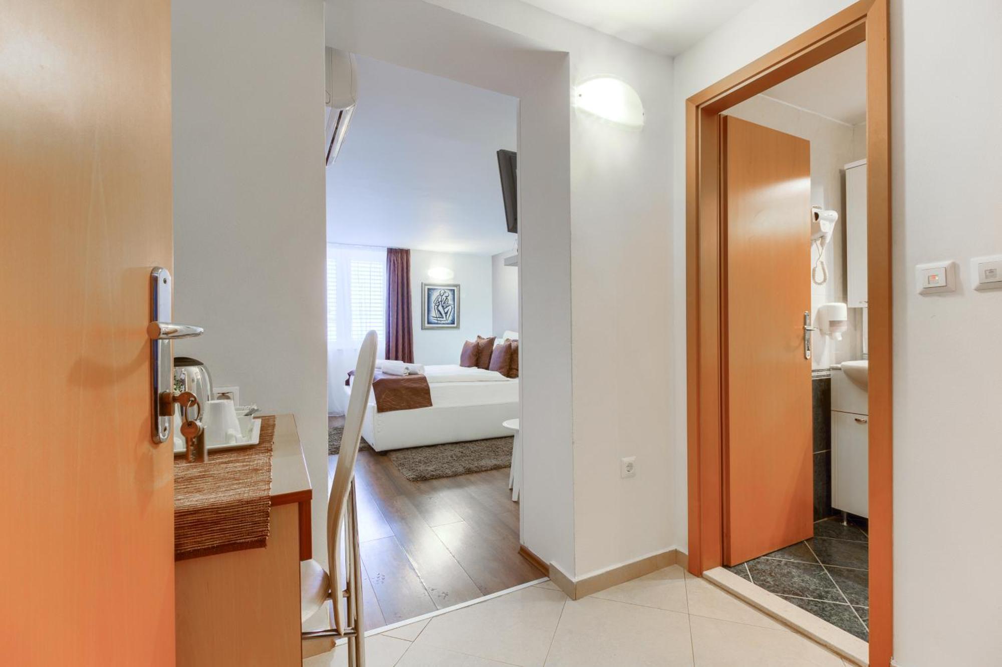 Pansion Martin Hotel Podstrana Exterior photo
